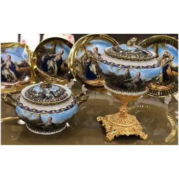 پخش عمده شکلات خوری لمونژ طلایی با پایه طلایی